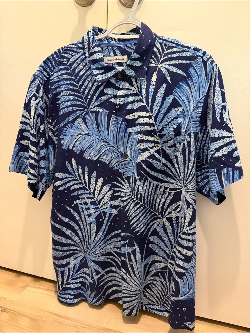 Tommy Bahama Blue Palm Leaf Print Short-Sleeve Button-Down Shirt